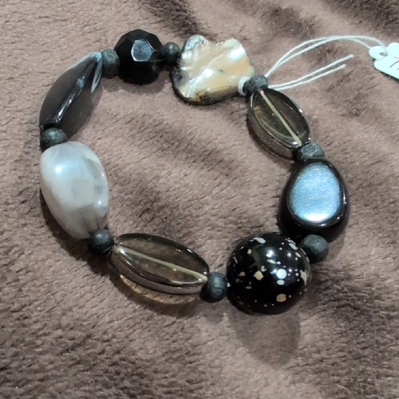 Elegant Multi-Stone Bracelet - Picture 1 of 2